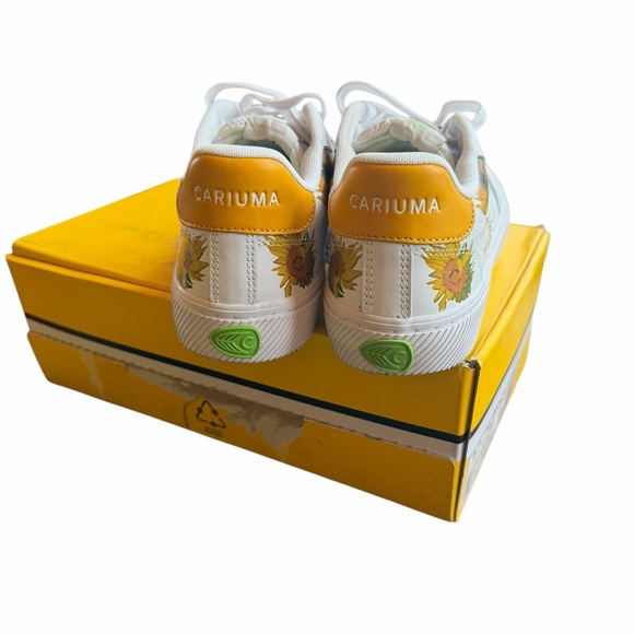 NIB Cariuma Vincent Van Gogh White Leather Sunflowers Lace-Up Sneakers - Picture 2 of 7